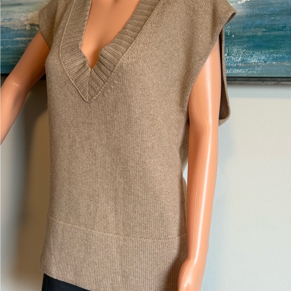 Loft Wool Vest - Picture 3 of 6